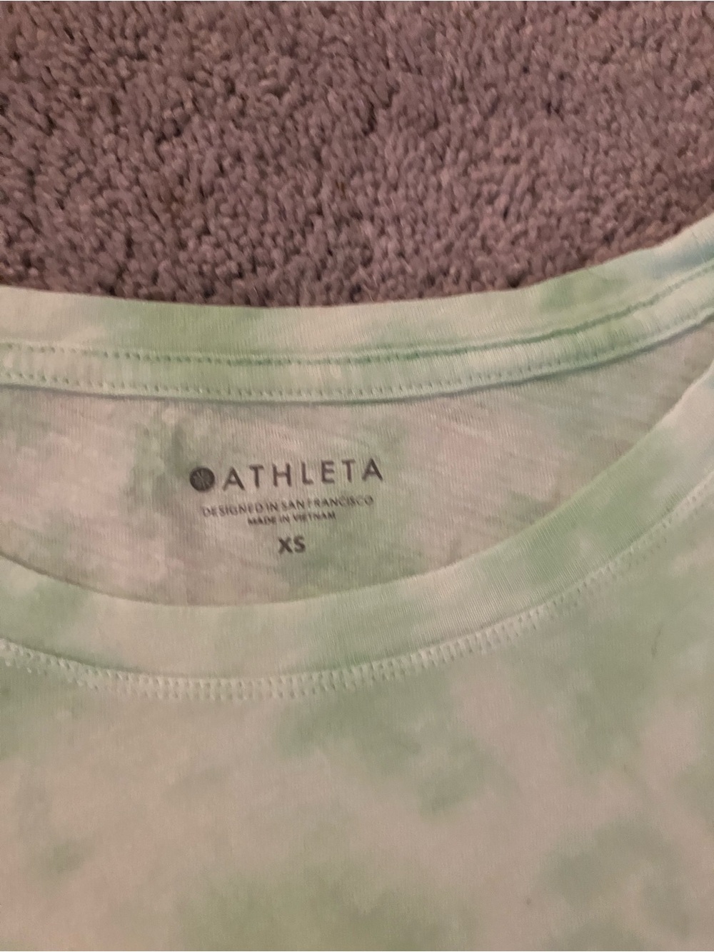 100% Athleta XS Green Tie-Dye Short Sleeve Tee - Picture 3 of 4
